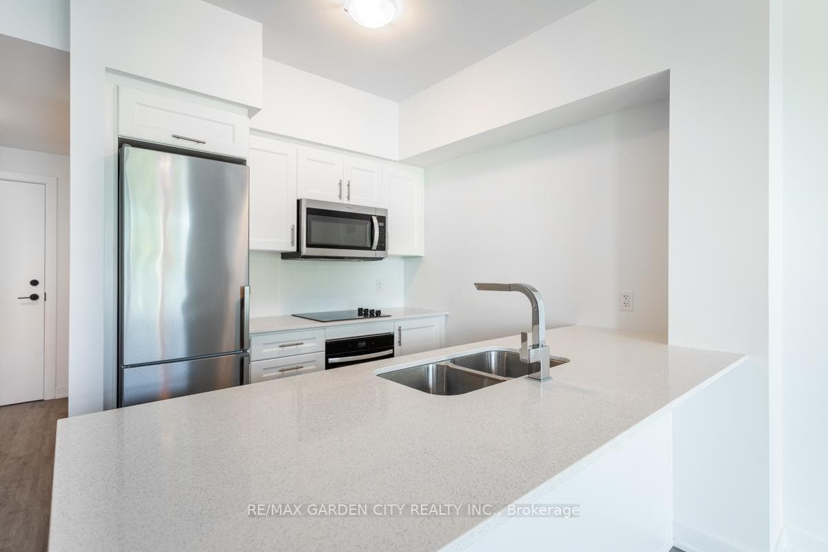 600 North Service Road Unit 216 photo 11