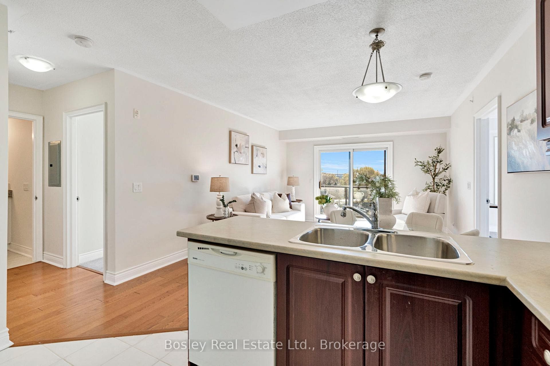 91 Raglan Street Unit 411 photo 11