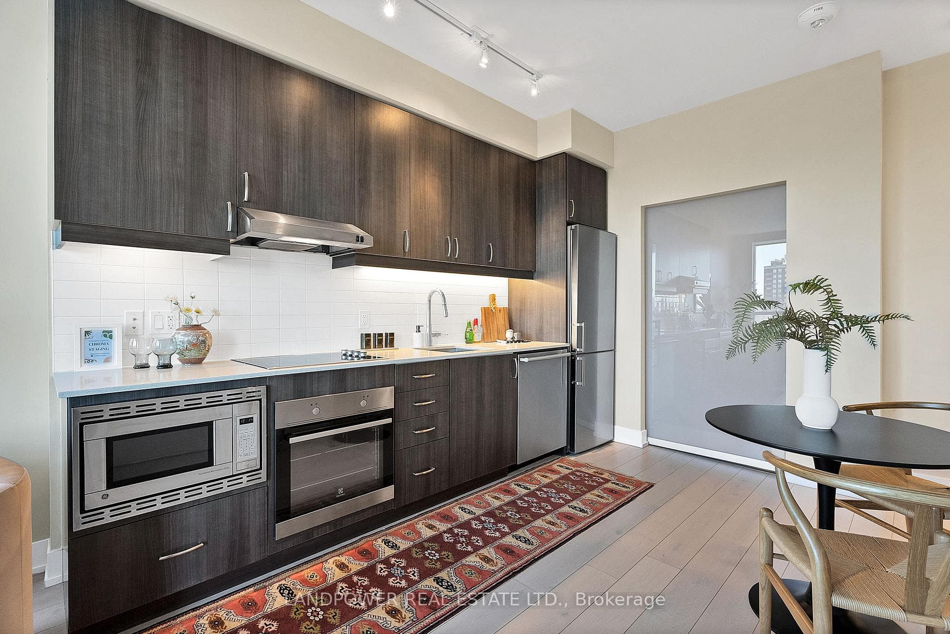7 Kenaston Gardens Unit 612 photo 9