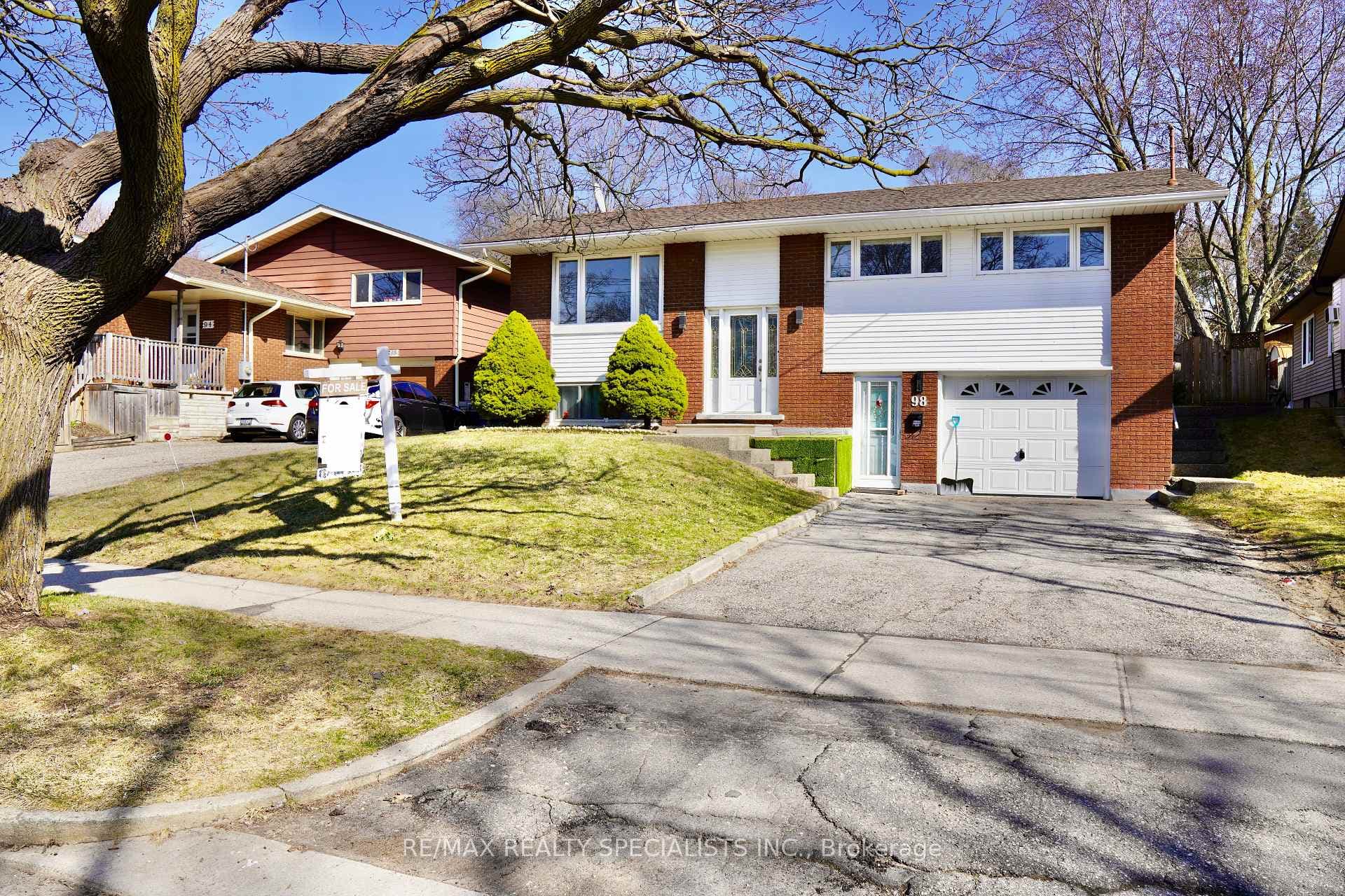 98 Ruskview Road photo 1