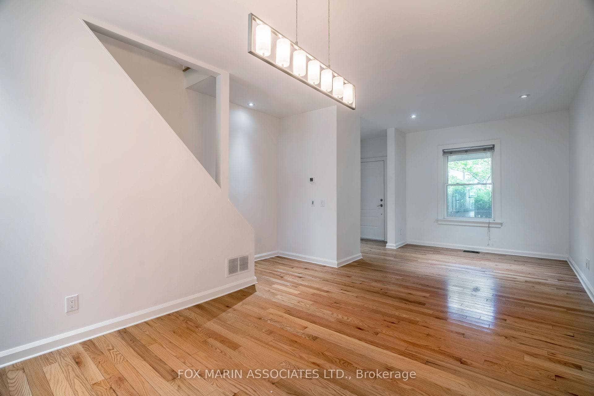 101 Logan Avenue photo 5