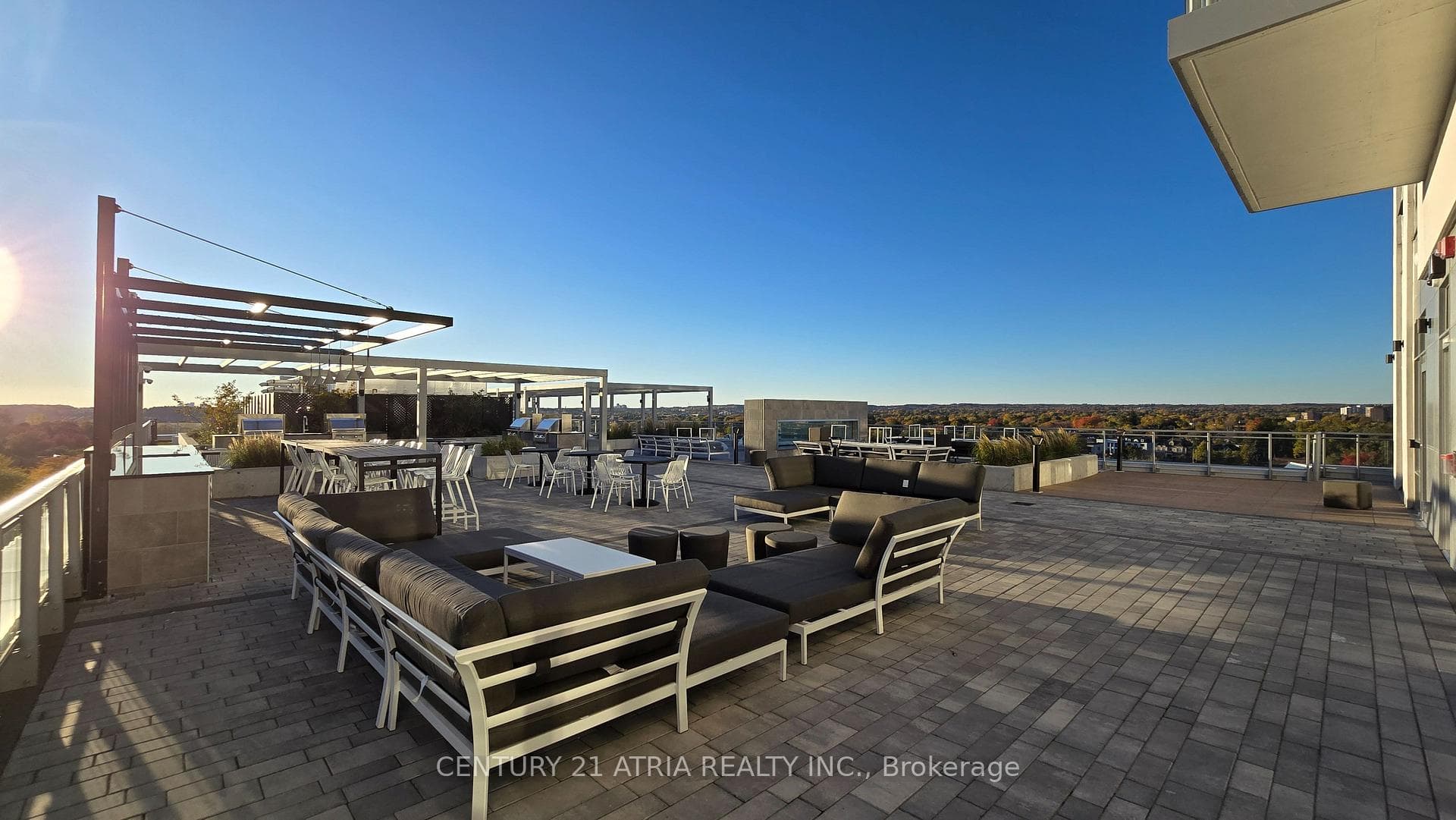 8888 Yonge Street Unit 1005 photo 22