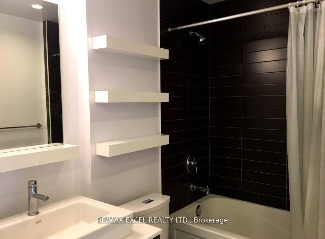 9201 Yonge Street Unit 2109 photo 10
