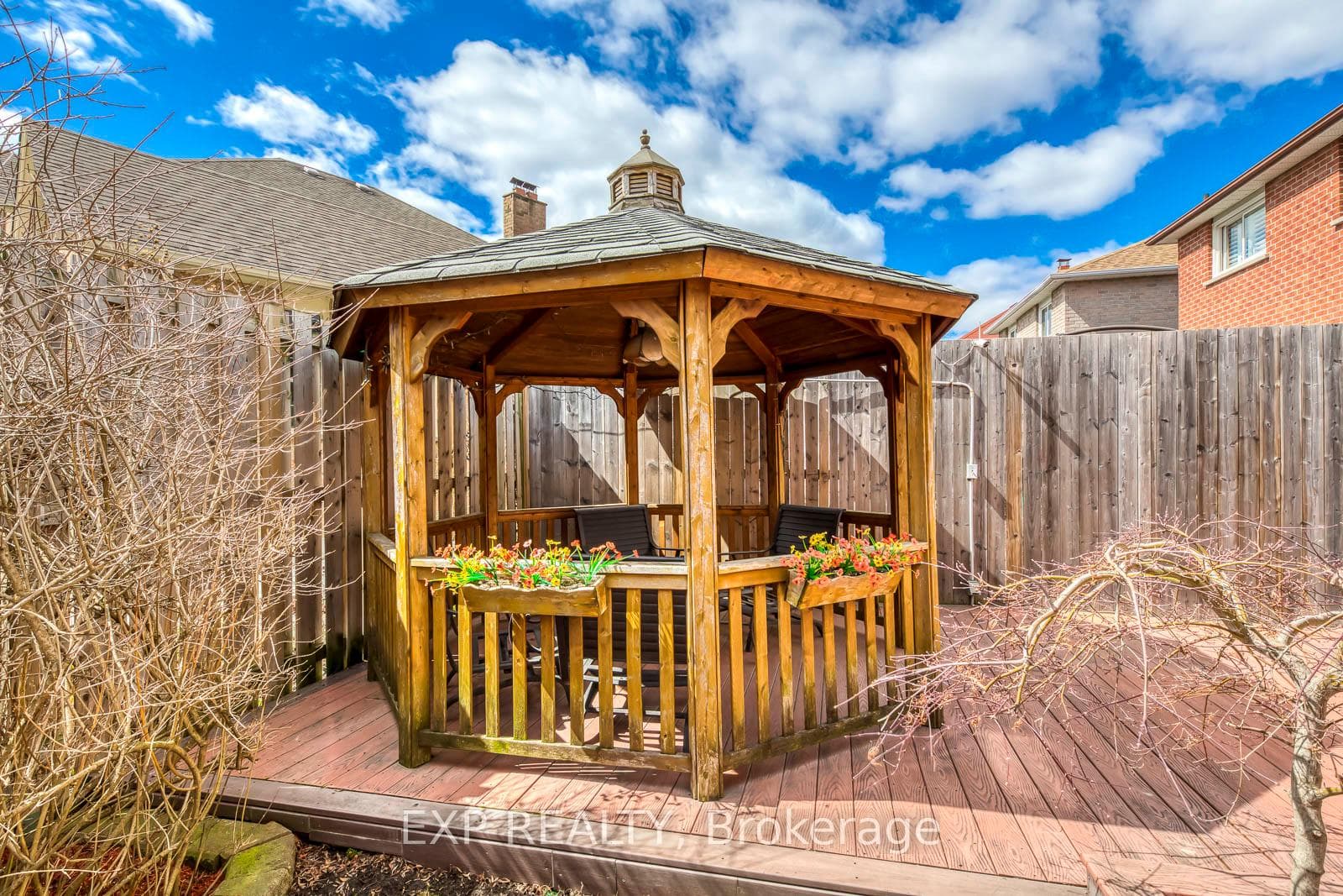209 Lech Walesa Drive photo 35