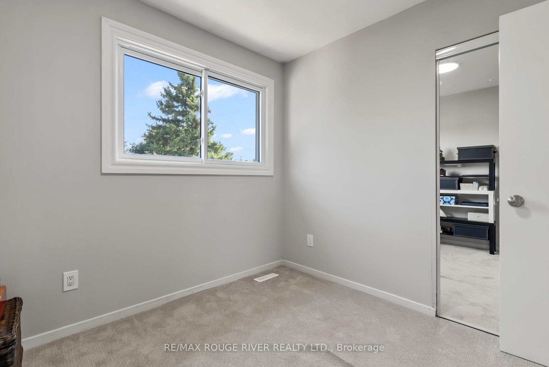 19 Vanstone Court photo 25