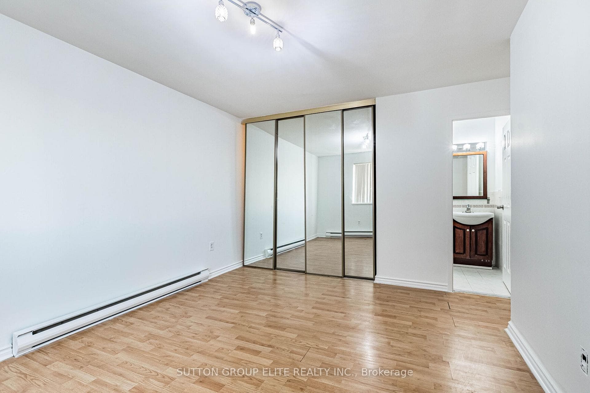 1660 Bloor Street Unit 502 photo 30