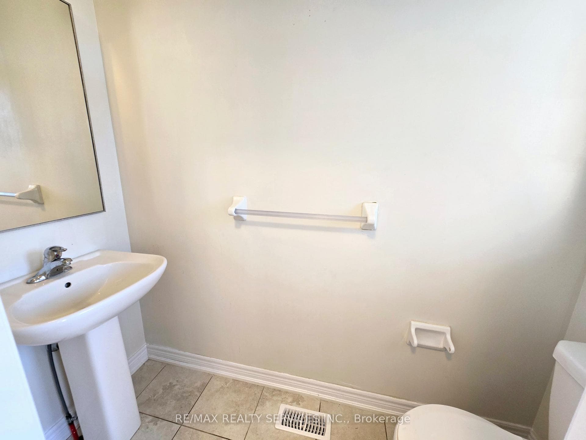 64 Mullholland Avenue photo 5