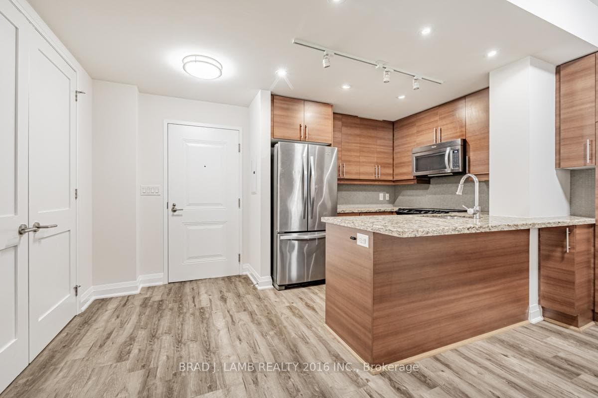 86 Sloping Sky Mews Unit TH #6 photo 5