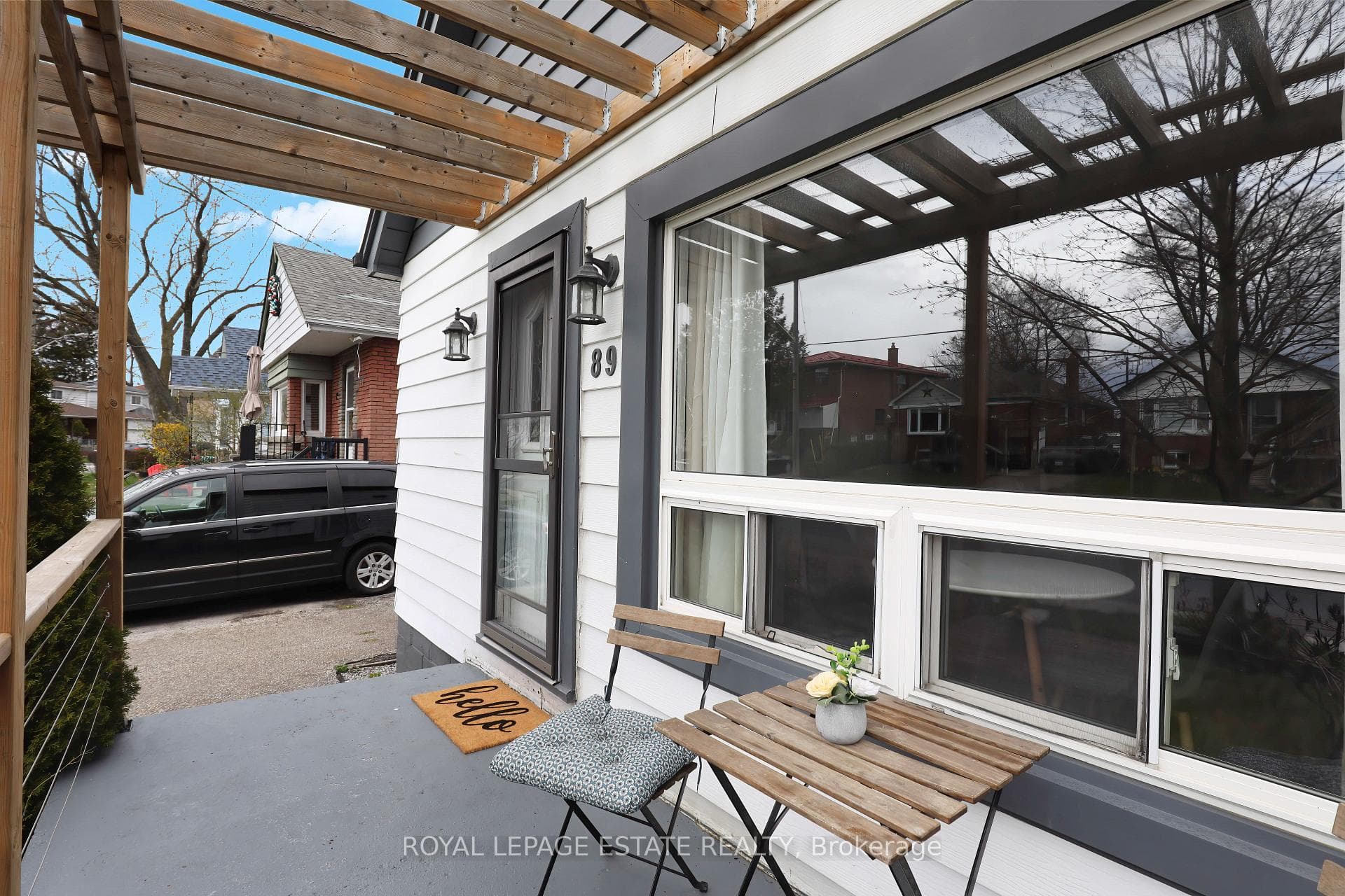 89 Aylesworth Avenue photo 4