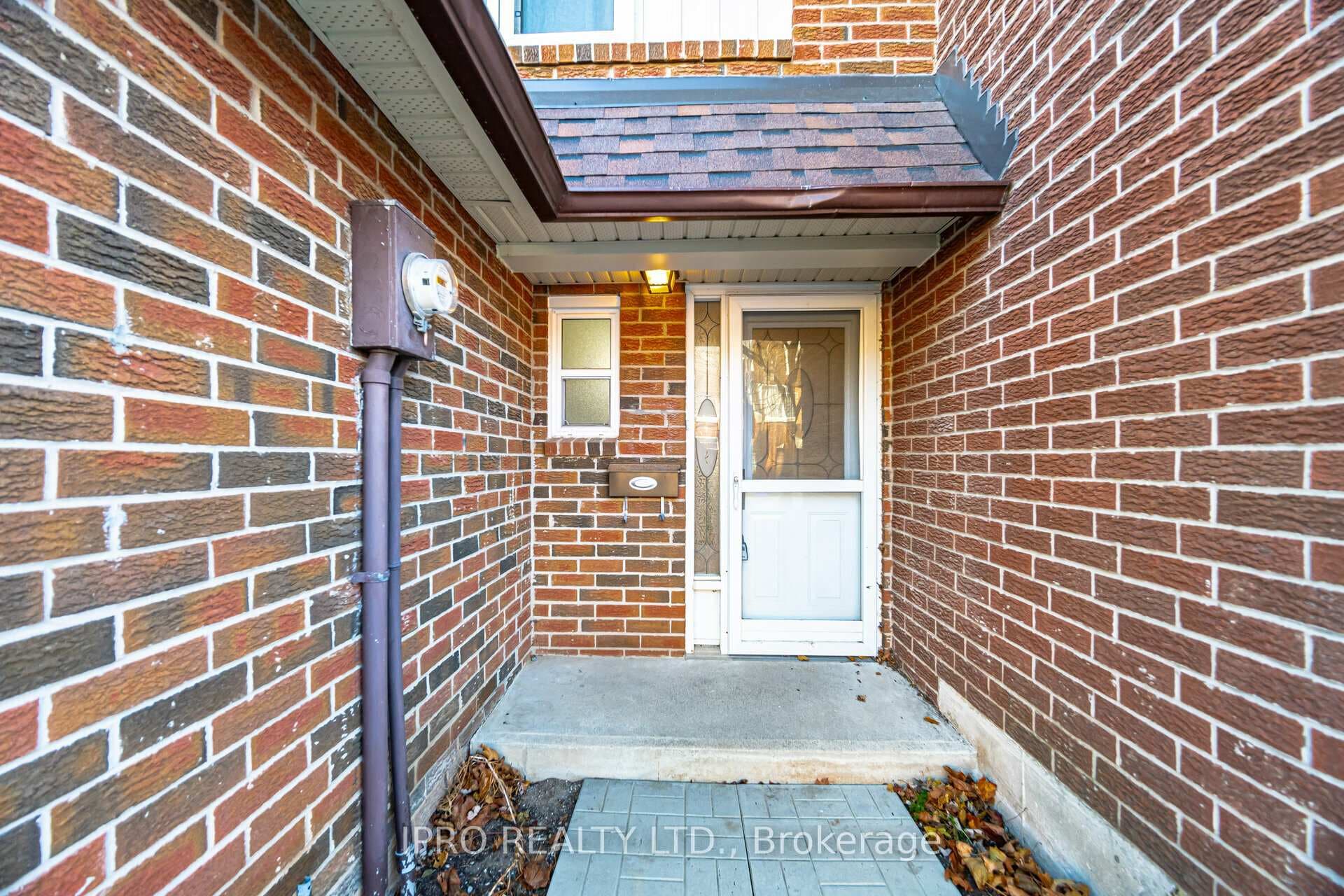 371 Bronte Street Unit 9 photo 2