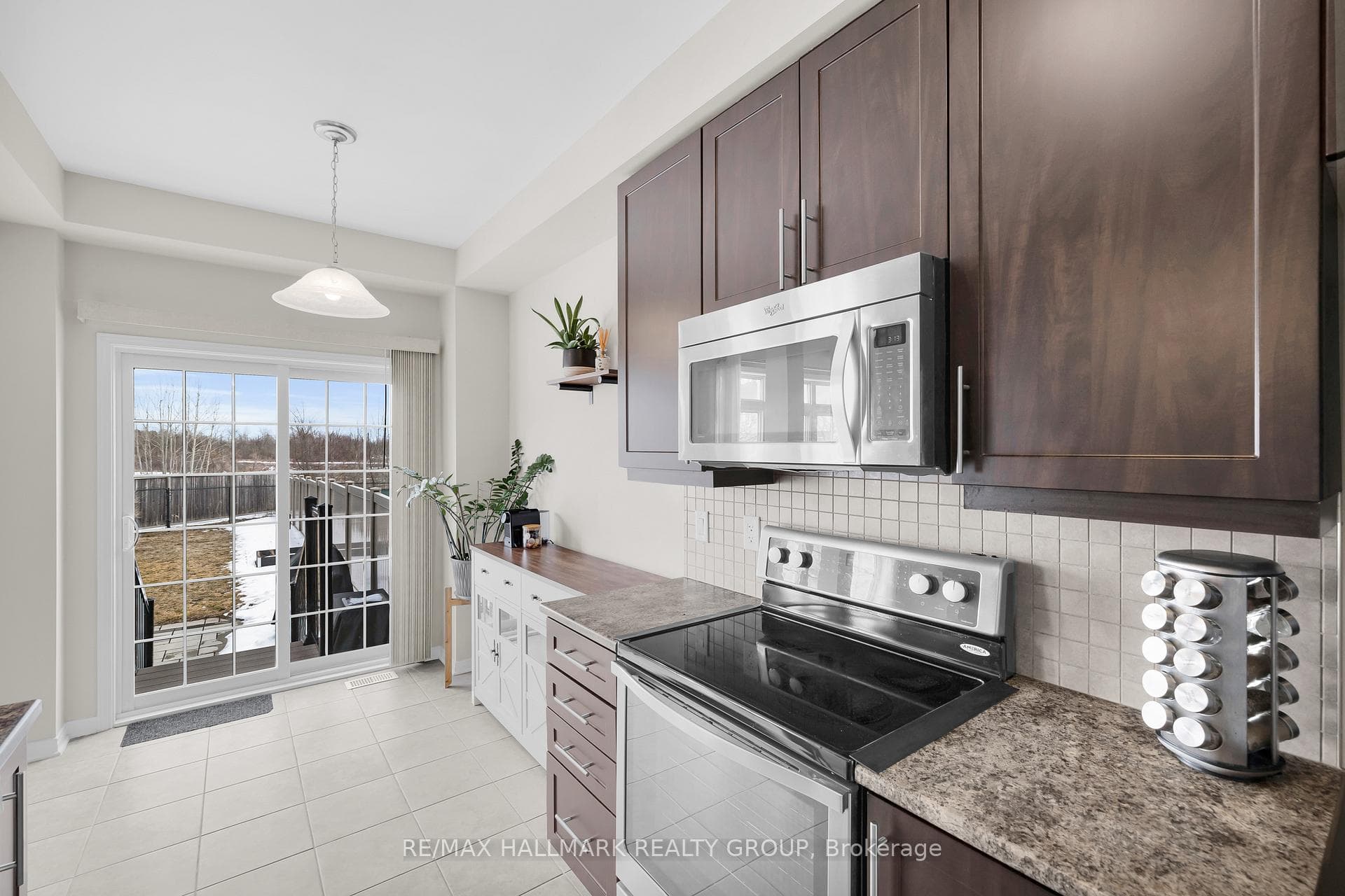 132 Laramie Crescent photo 10