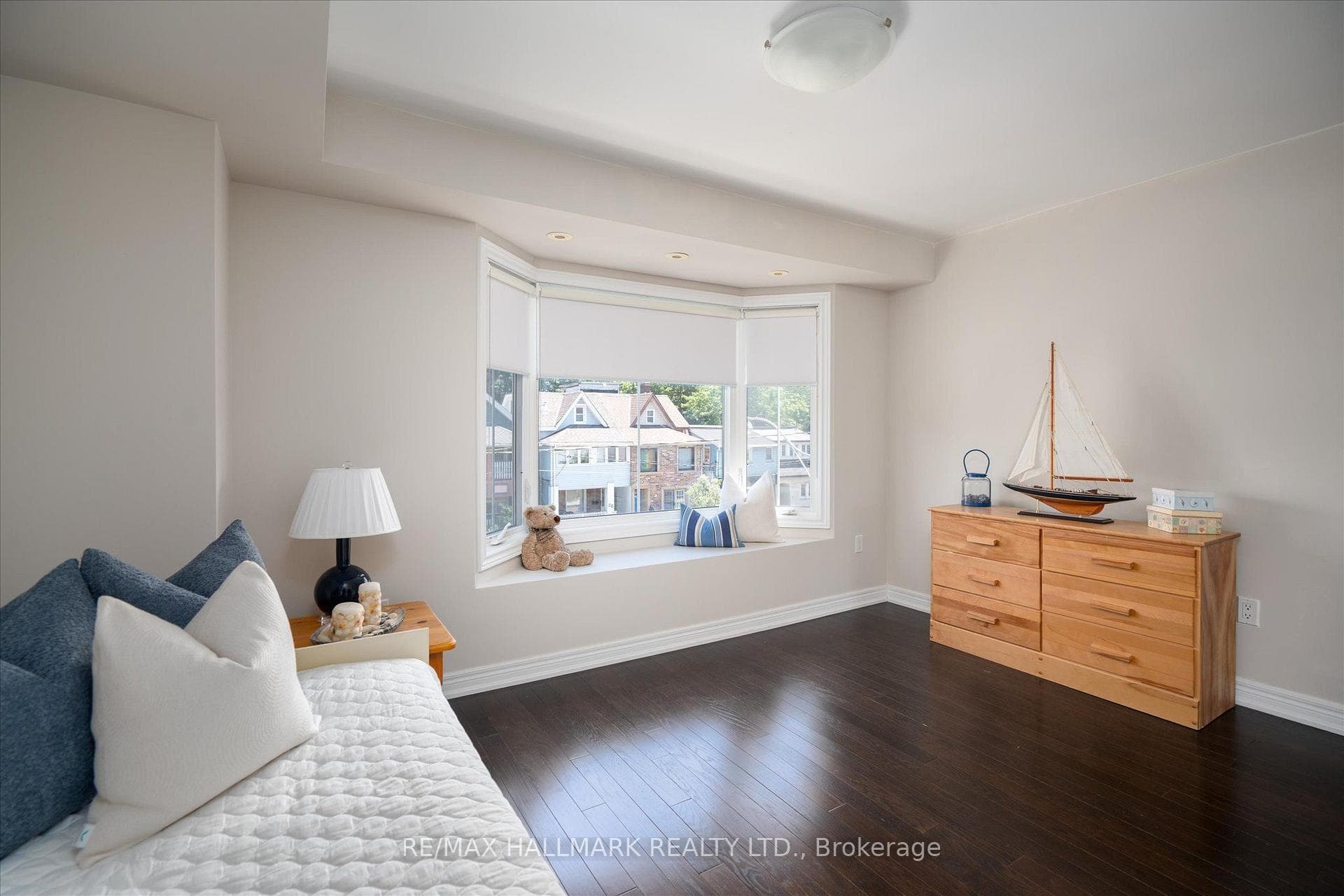 82 Woodbine Avenue photo 19