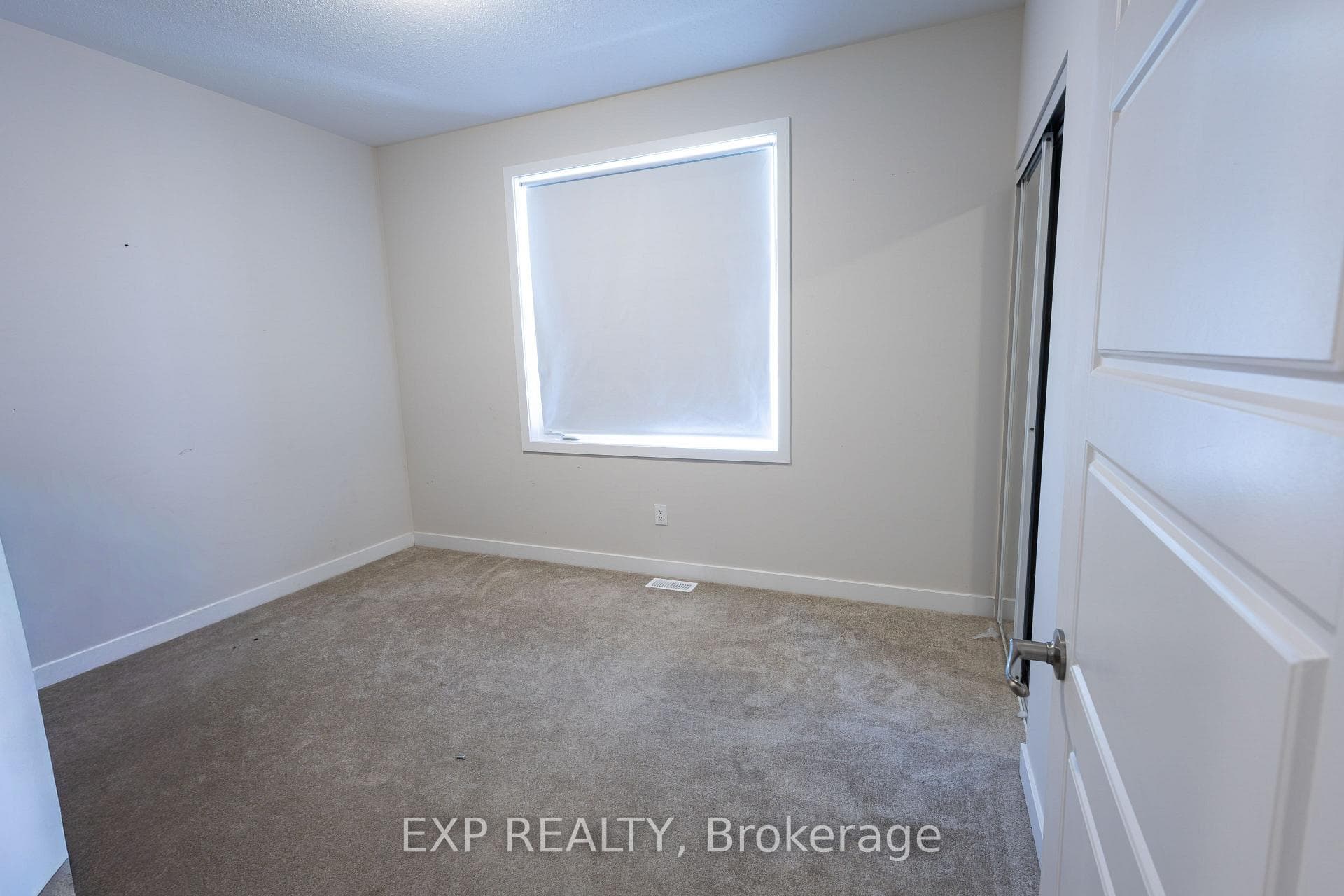 1038 Showman Street photo 20