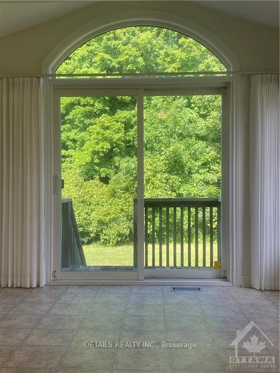 100 TACOM Circle photo 14