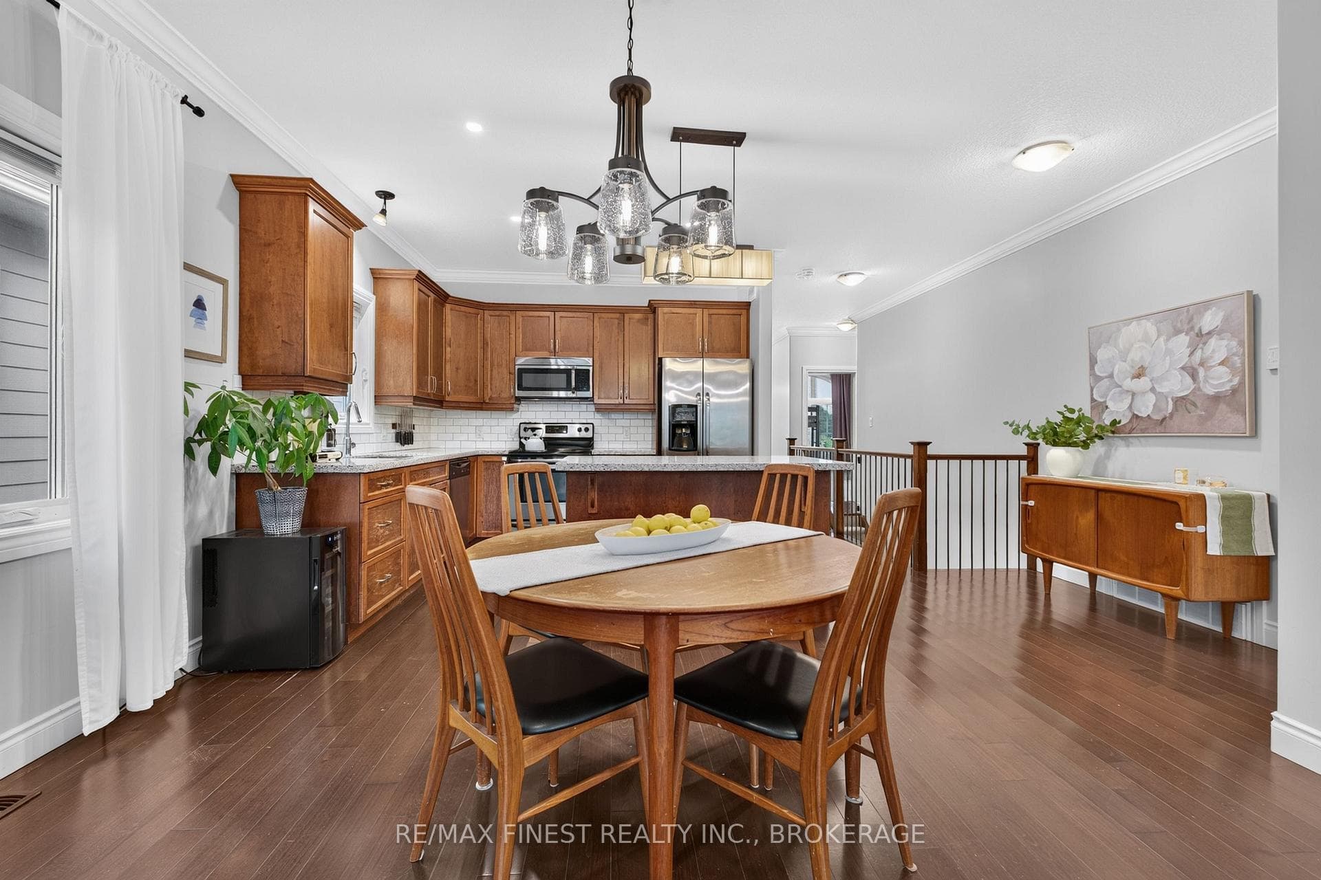 28 Park Crescent photo 8