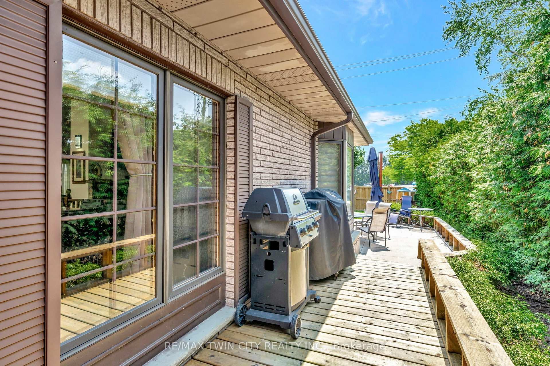 132 Oak Street photo 38