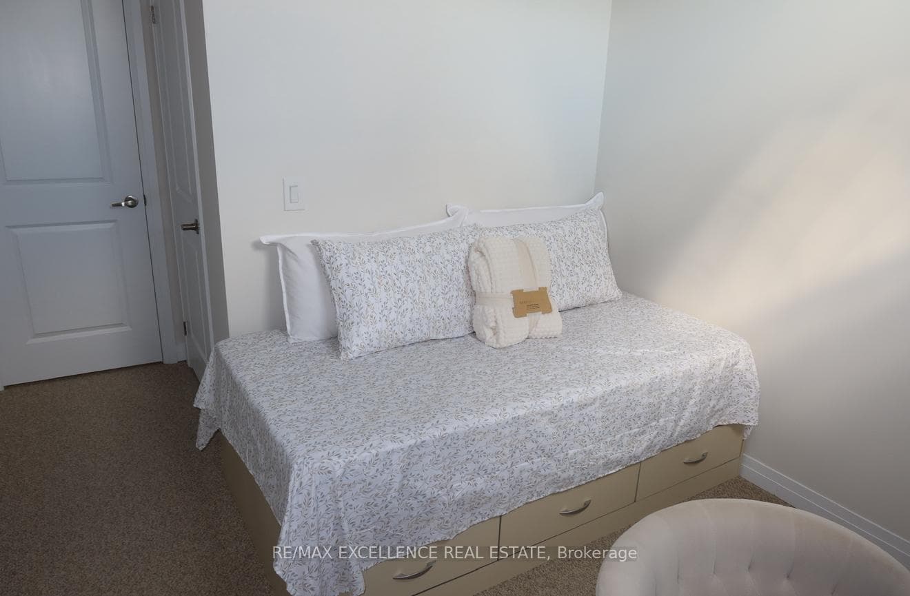 122 WATERS Way photo 10