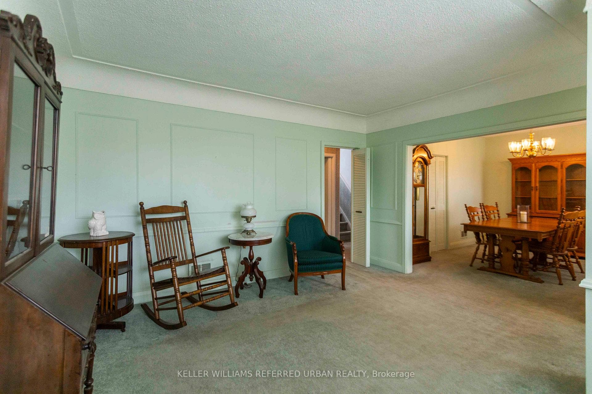 938 Danforth Avenue photo 10