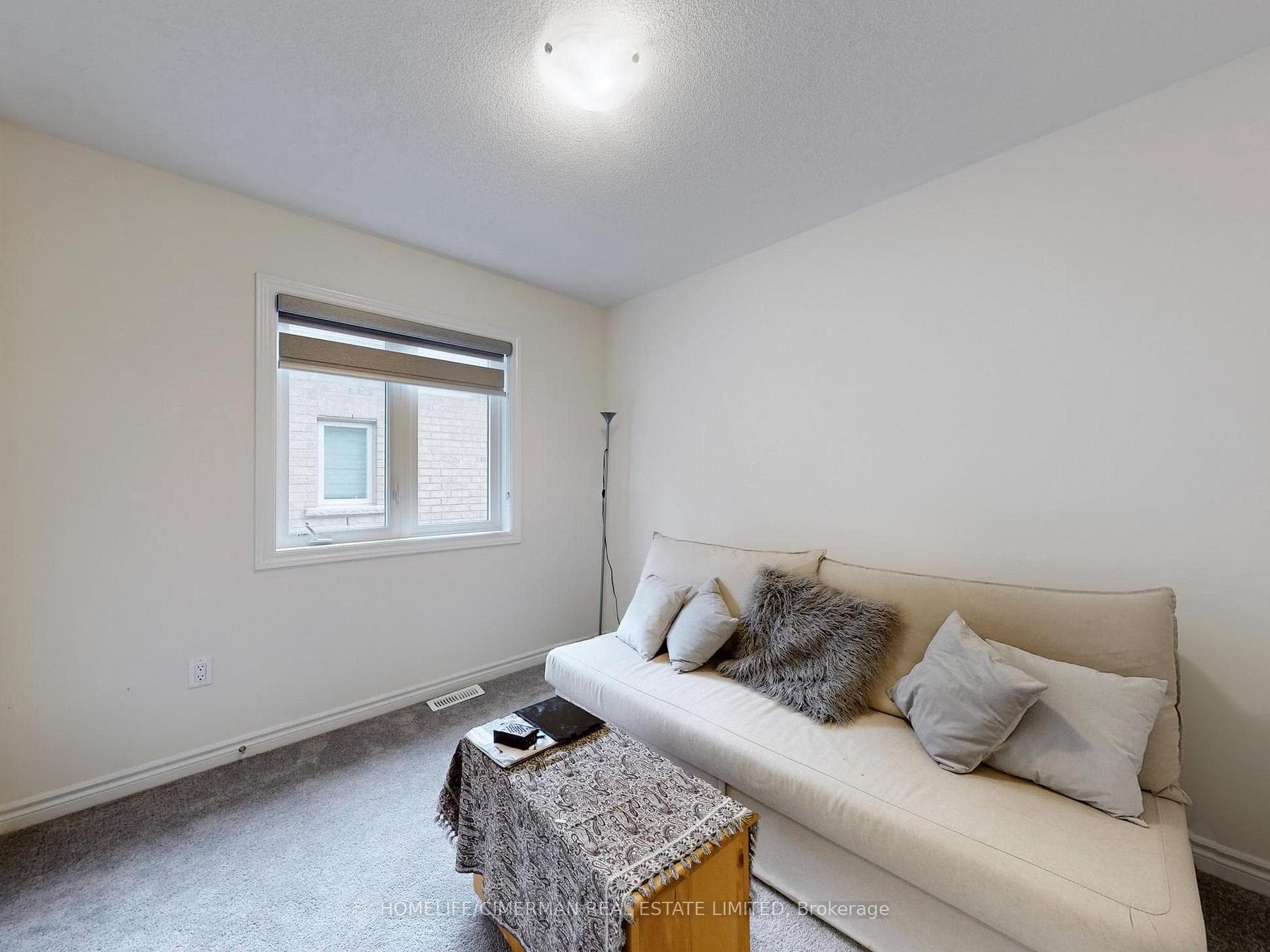 16 Morningstar Avenue photo 3