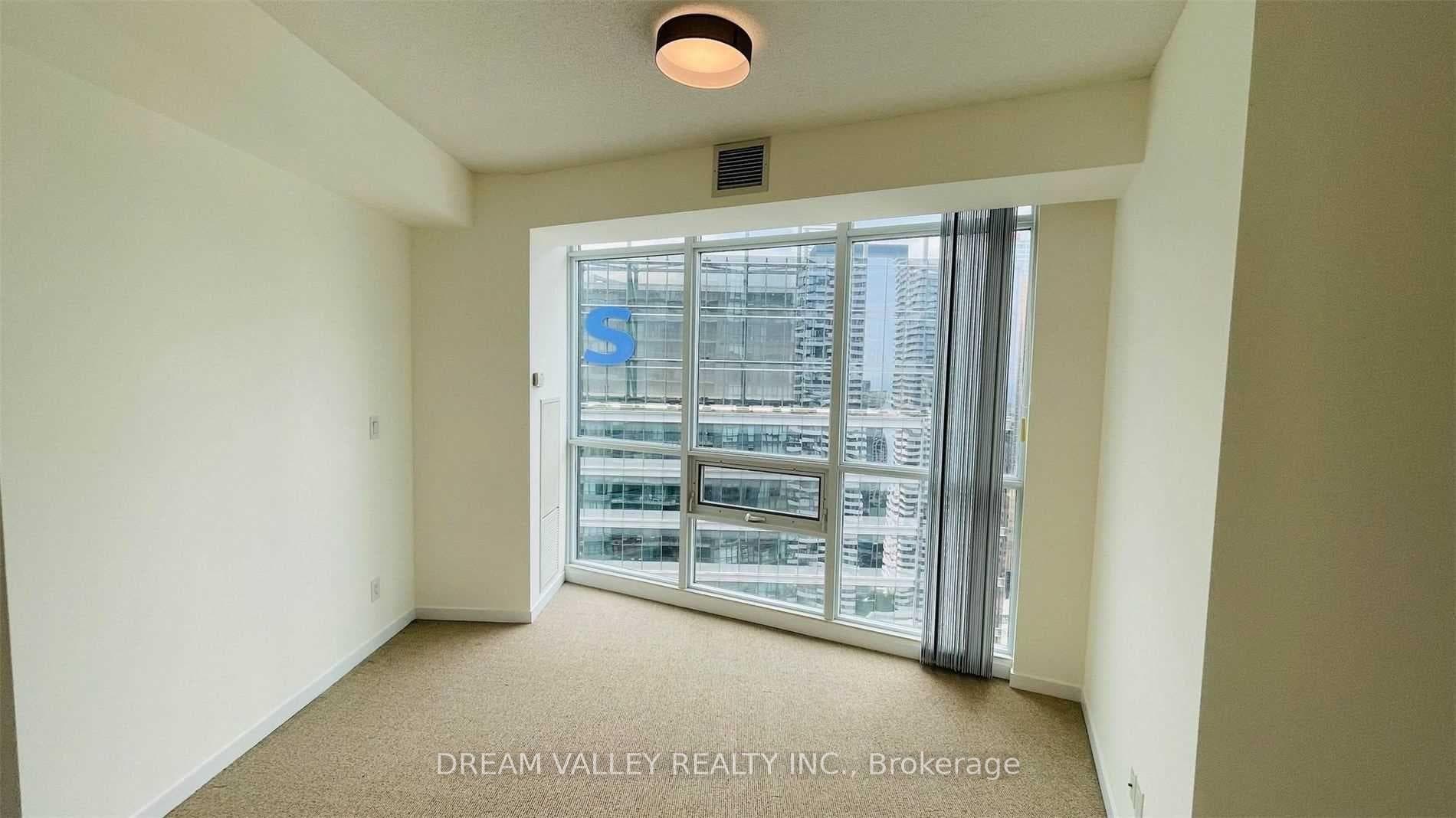 65 Bremner Boulevard Unit 3908 photo 13