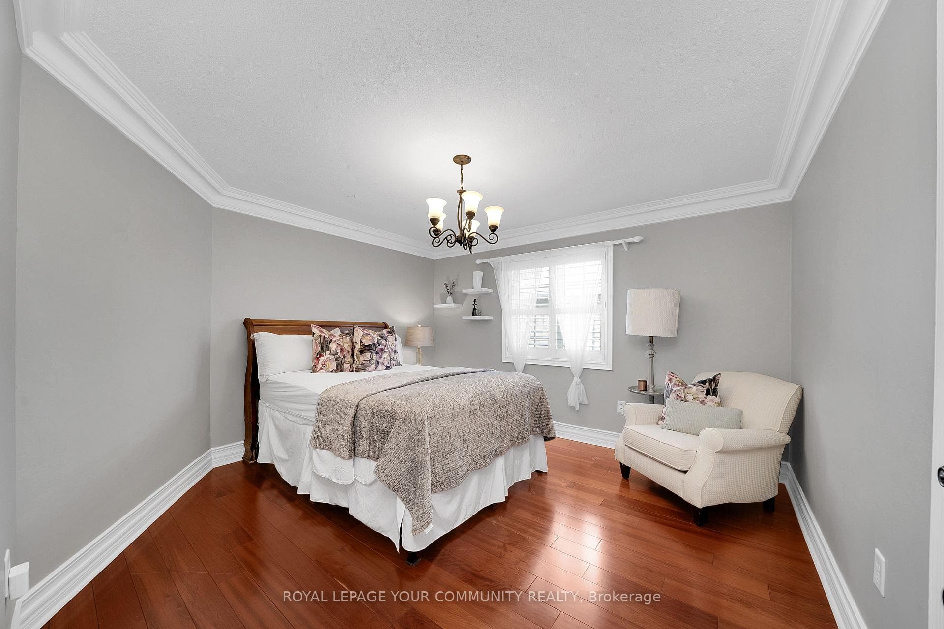32 Hanson Crescent photo 29