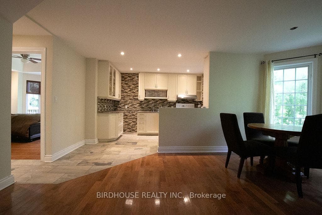 457 Sunset Crescent photo 22