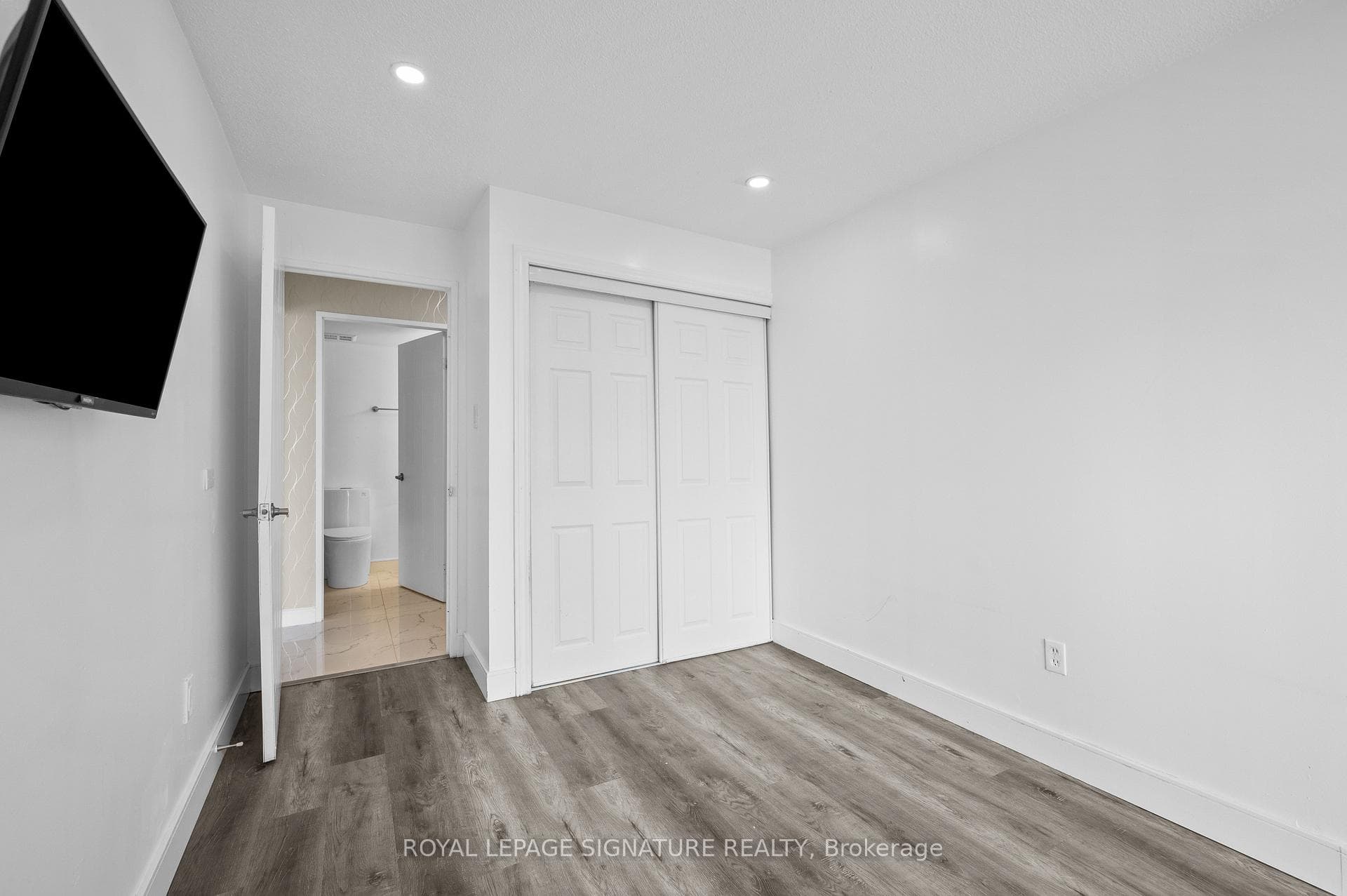 350 Webb Drive Unit 2301 photo 19