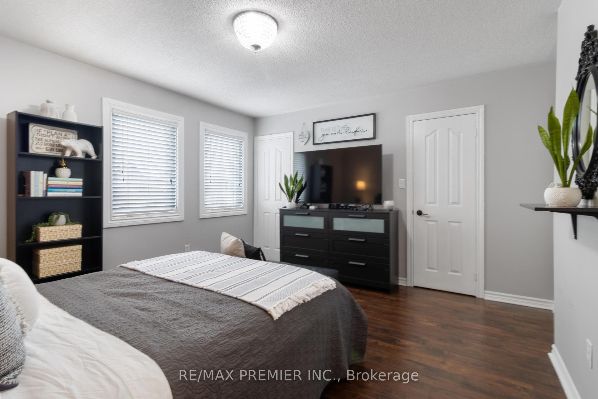 12 Auraglen Street photo 26