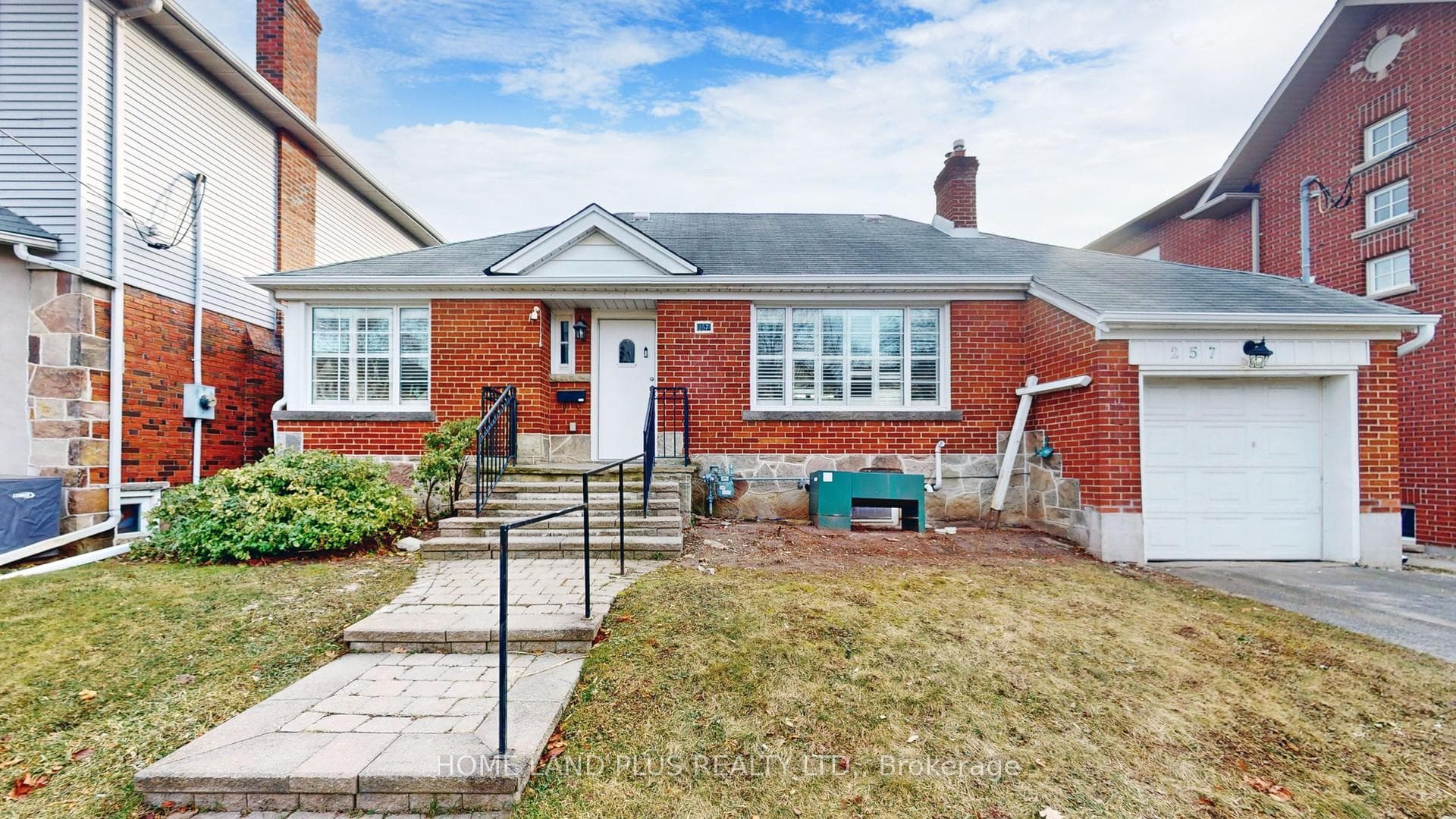 257 Joicey Boulevard photo 1