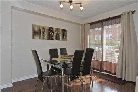110 Whitney Place photo 4