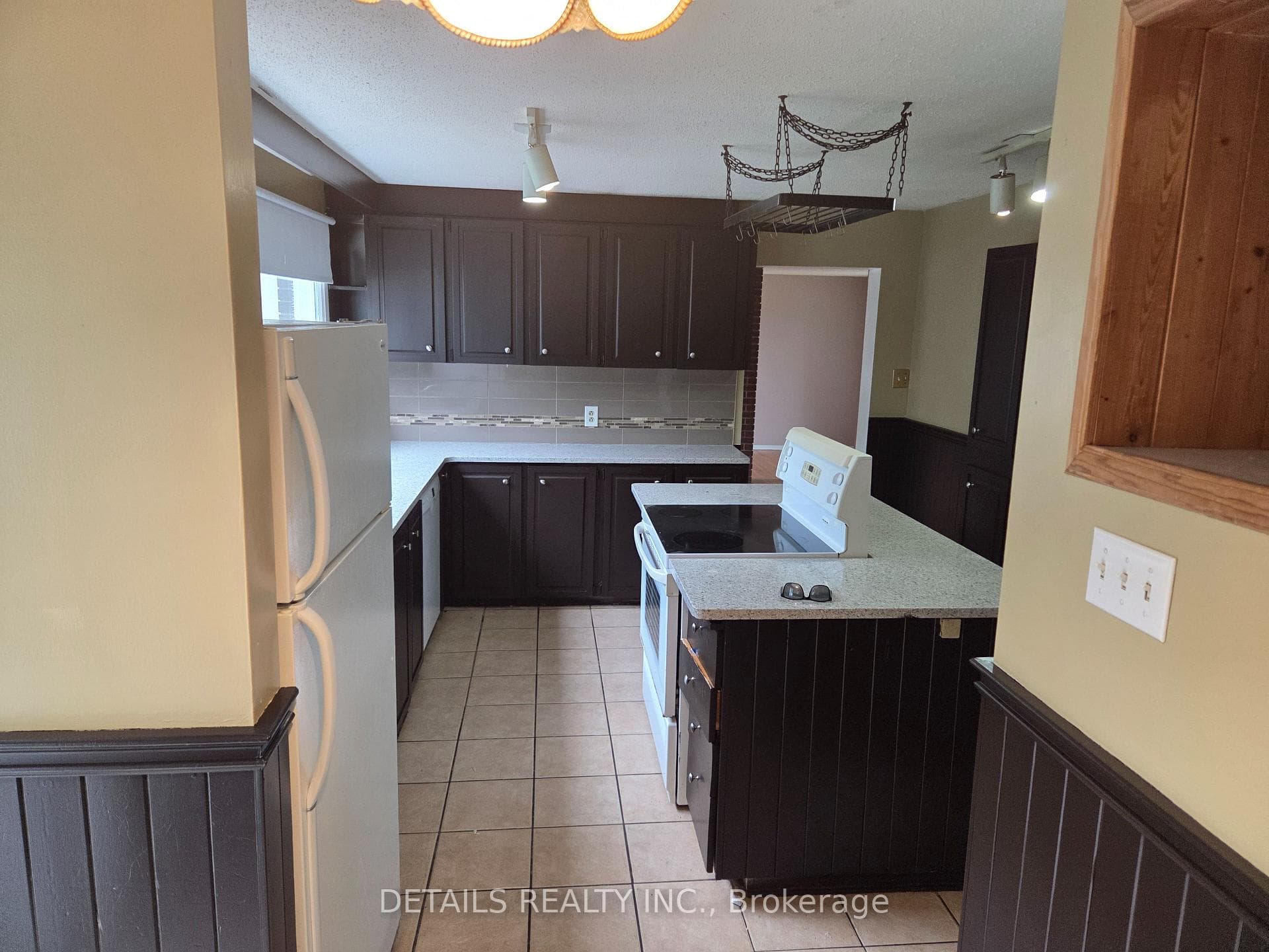 46 BEAUMARIS Drive photo 4