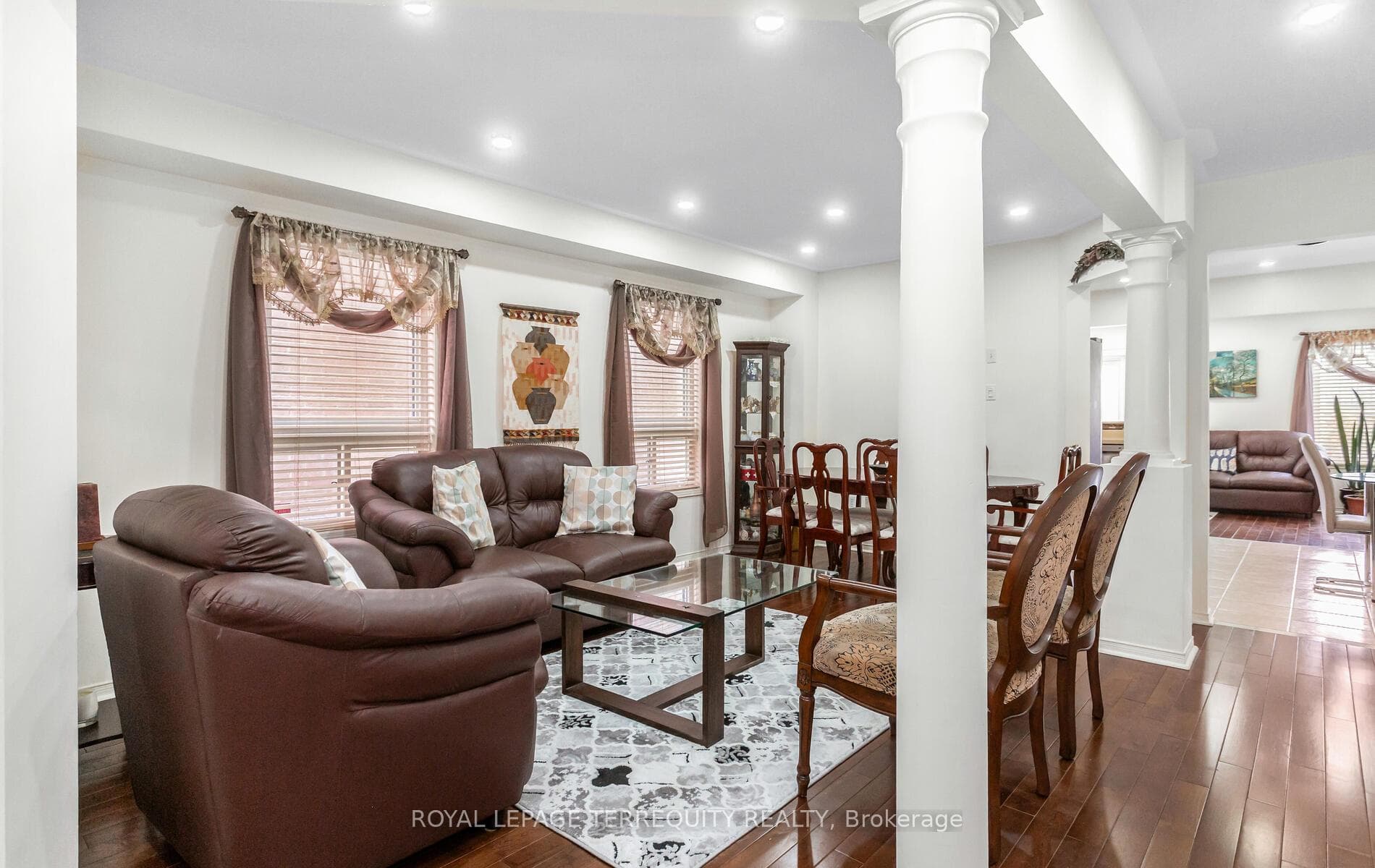 Living/Dining Areas