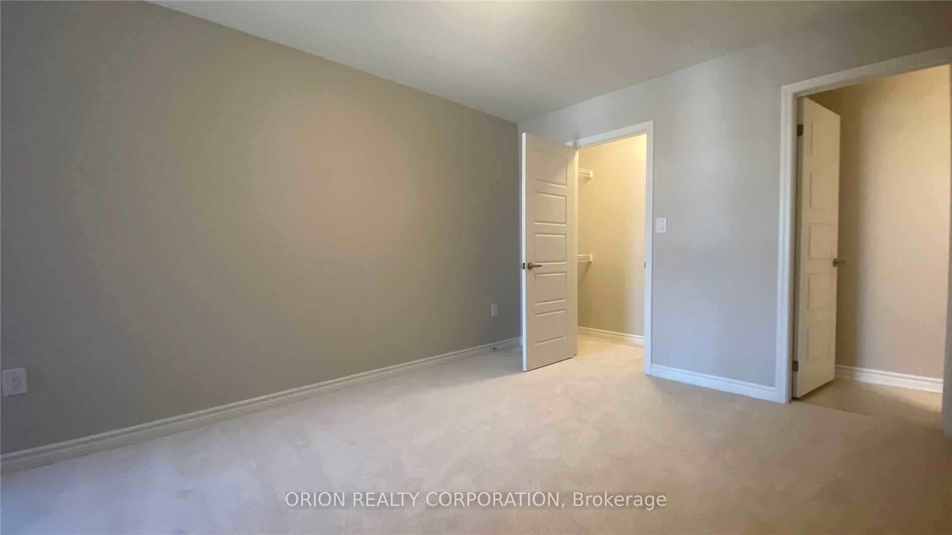 1589 Moira Crescent photo 11