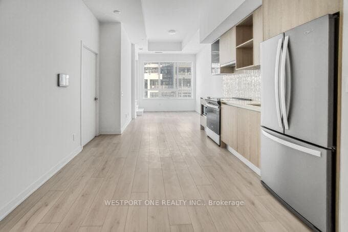 405 Dundas Street Unit 222 photo 6