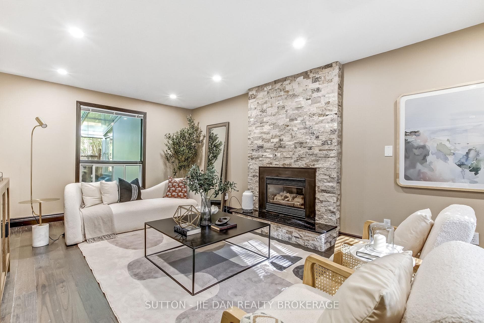 260 Chesham Avenue photo 2