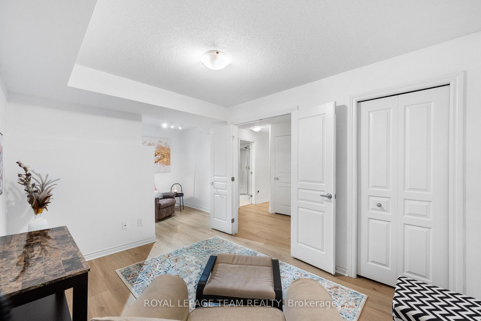 2nd Bedroom/Den