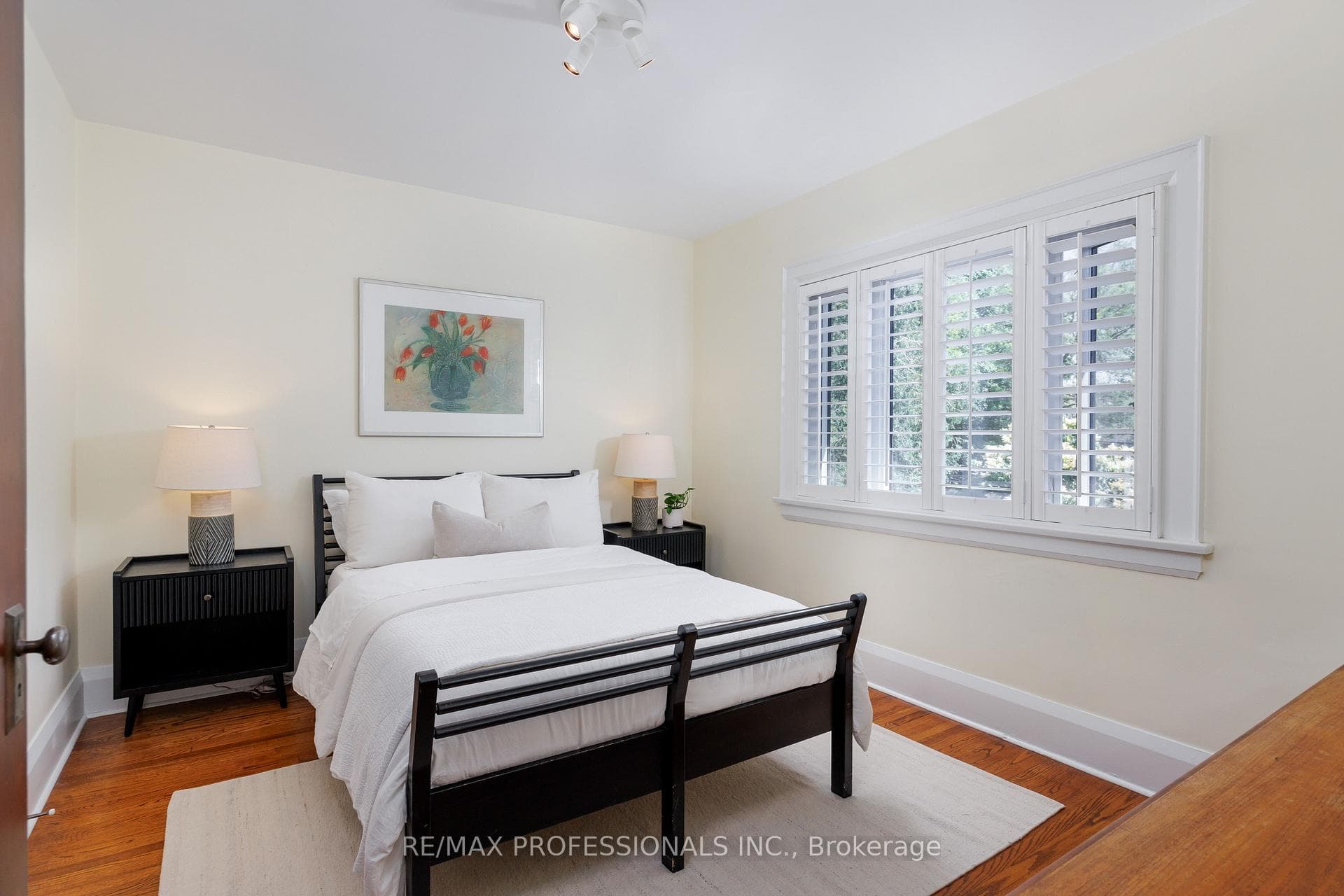 217 Humbercrest Boulevard photo 29