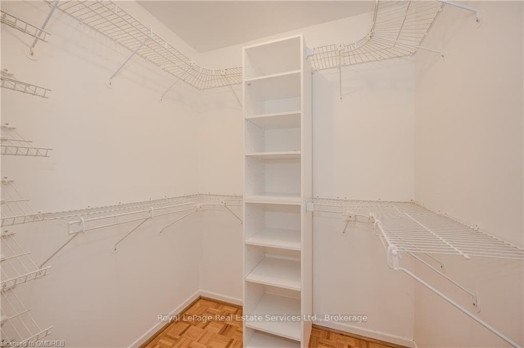 246 VANCE Drive photo 22