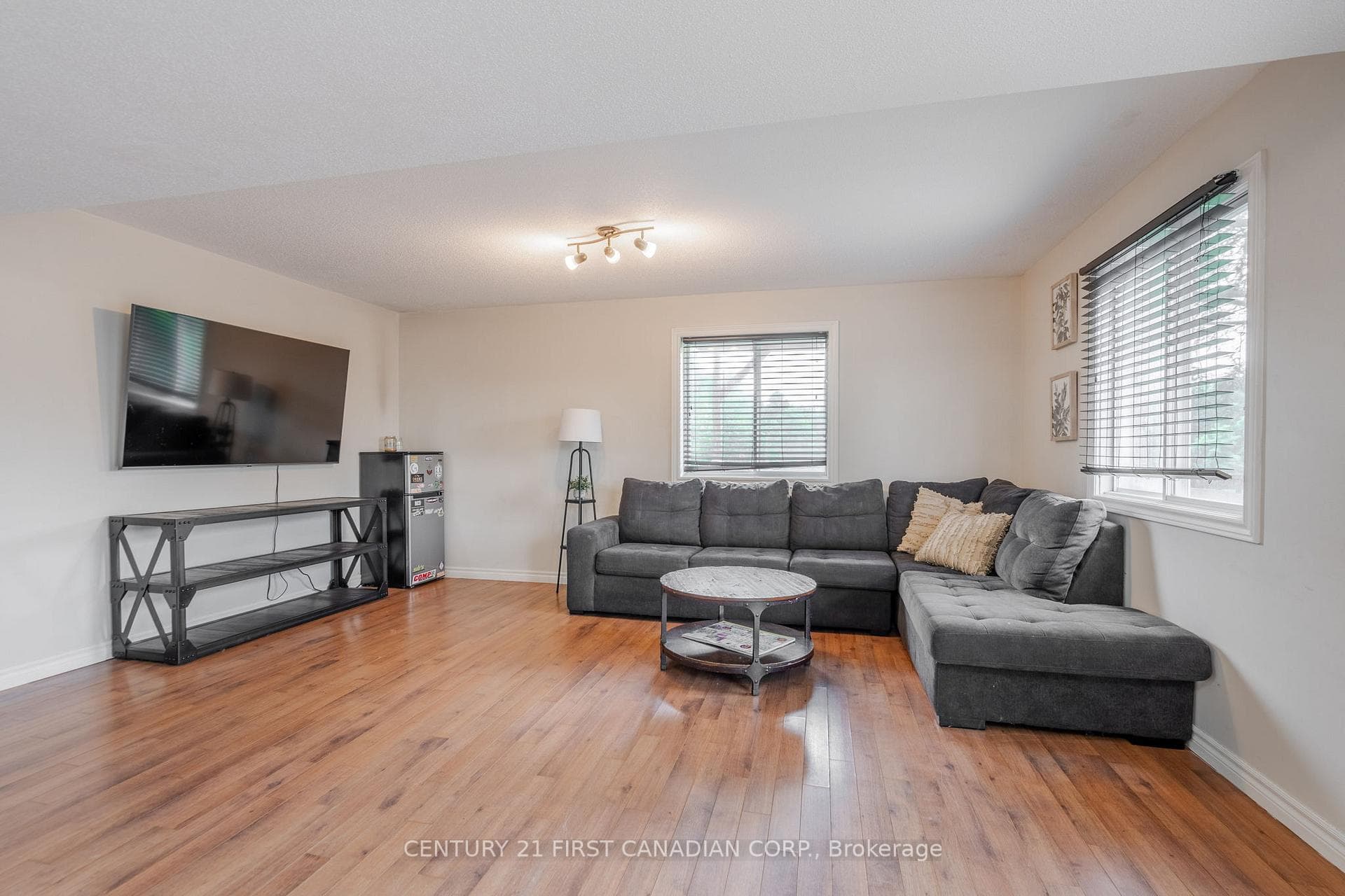103 Stewart Street photo 21