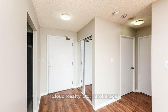 145 Hillcrest Avenue Unit 202 photo 8