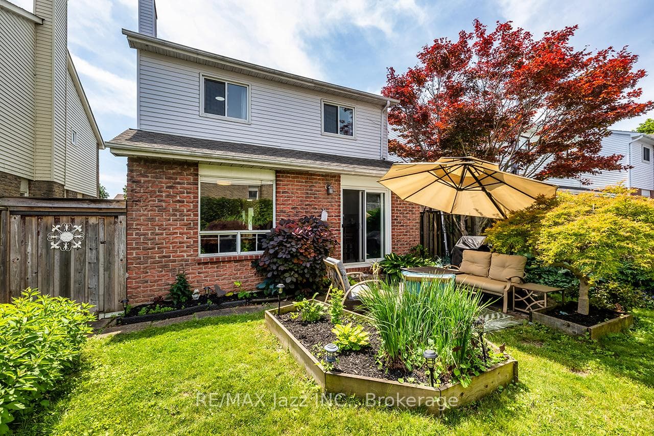 759 Cobblers Court photo 34
