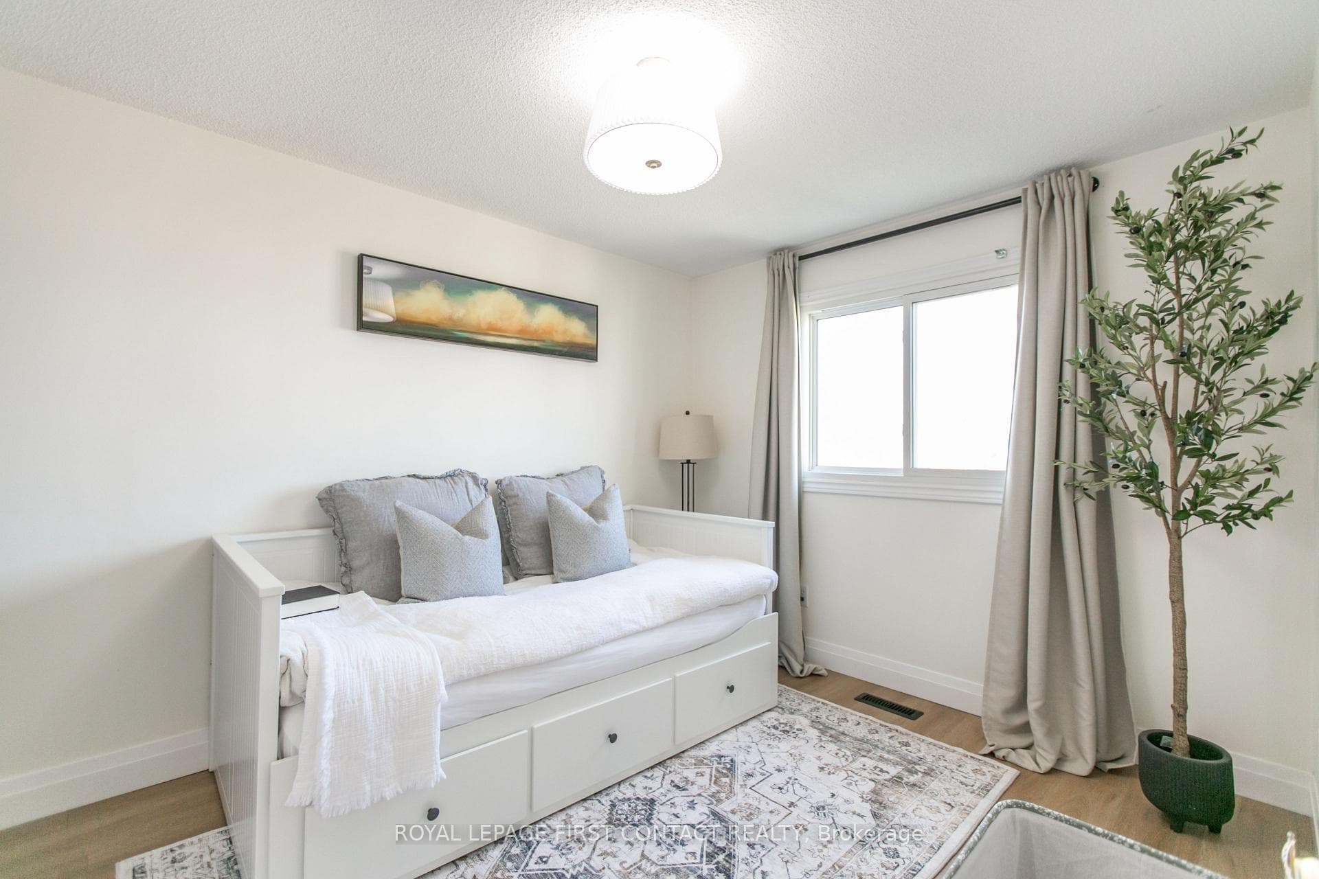 16 Hadden Crescent photo 15