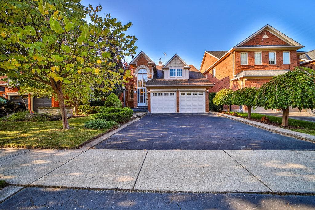 2230 Nightingale Way photo 1
