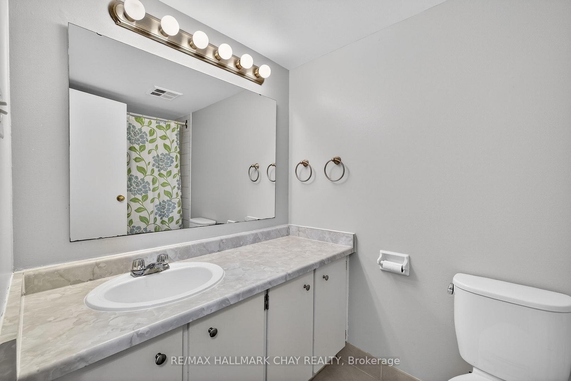 3650 Kaneff Crescent Unit 501 photo 31