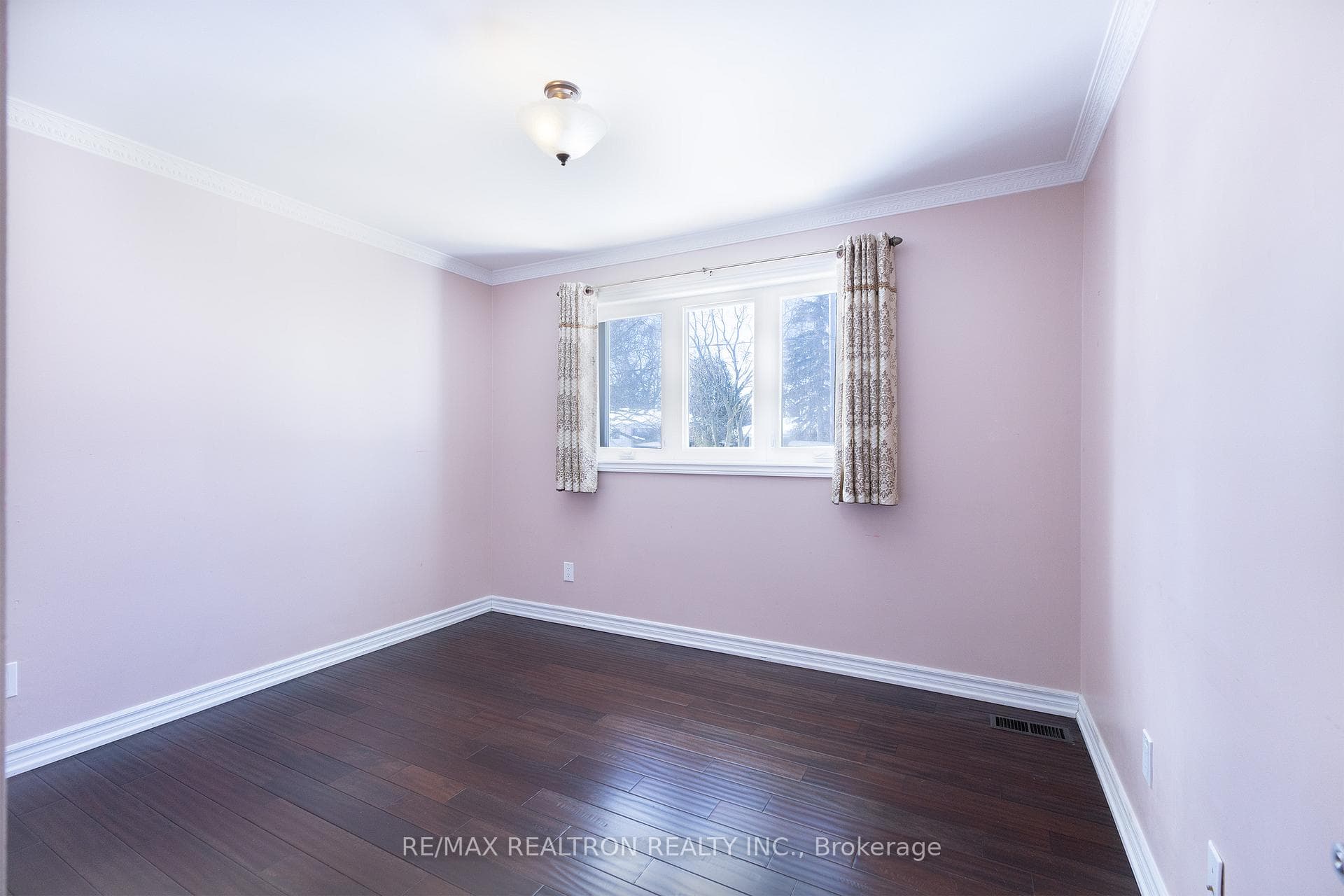 78 Willesden Road photo 18
