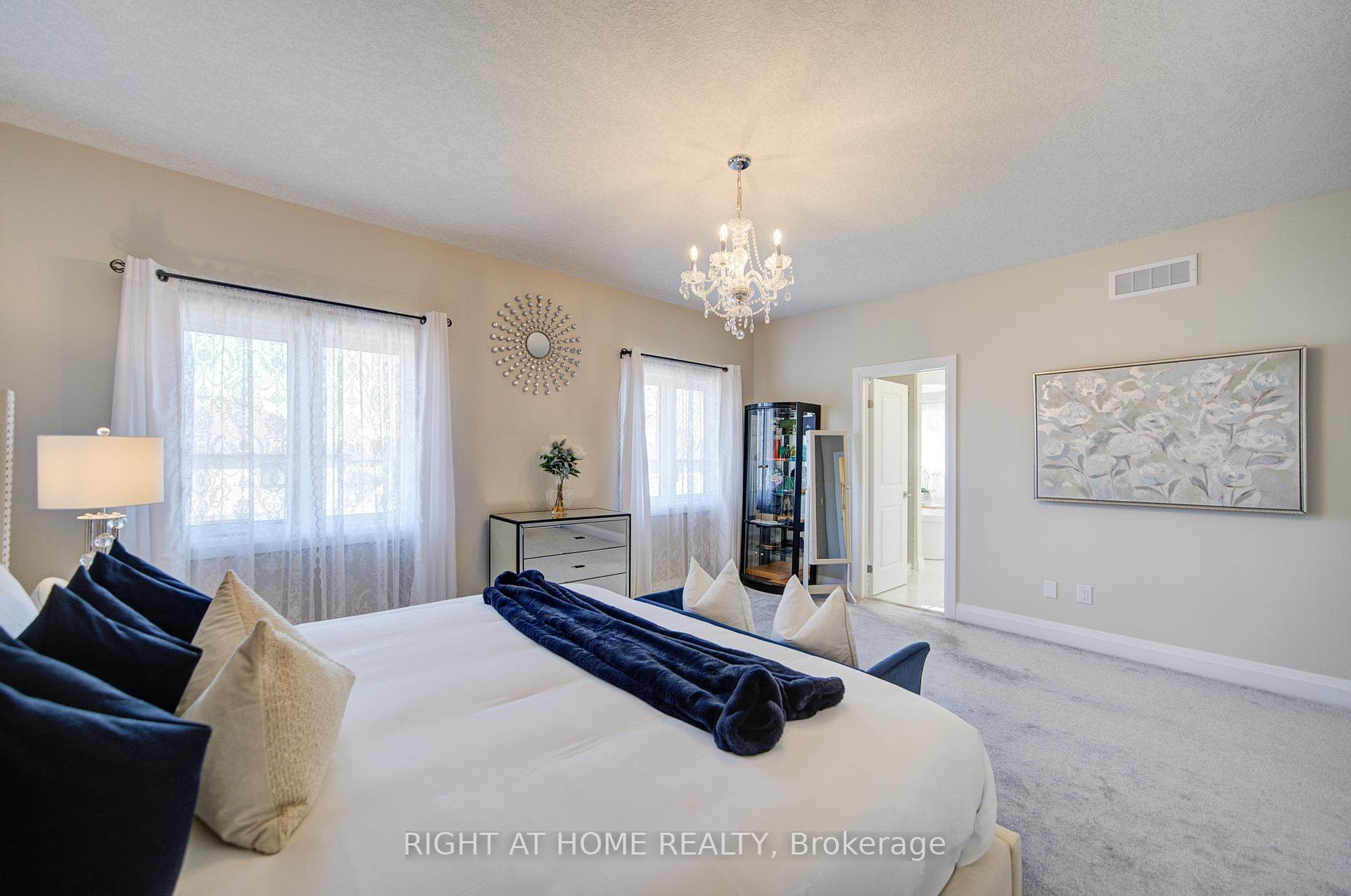 712 Wood Lily Street photo 27