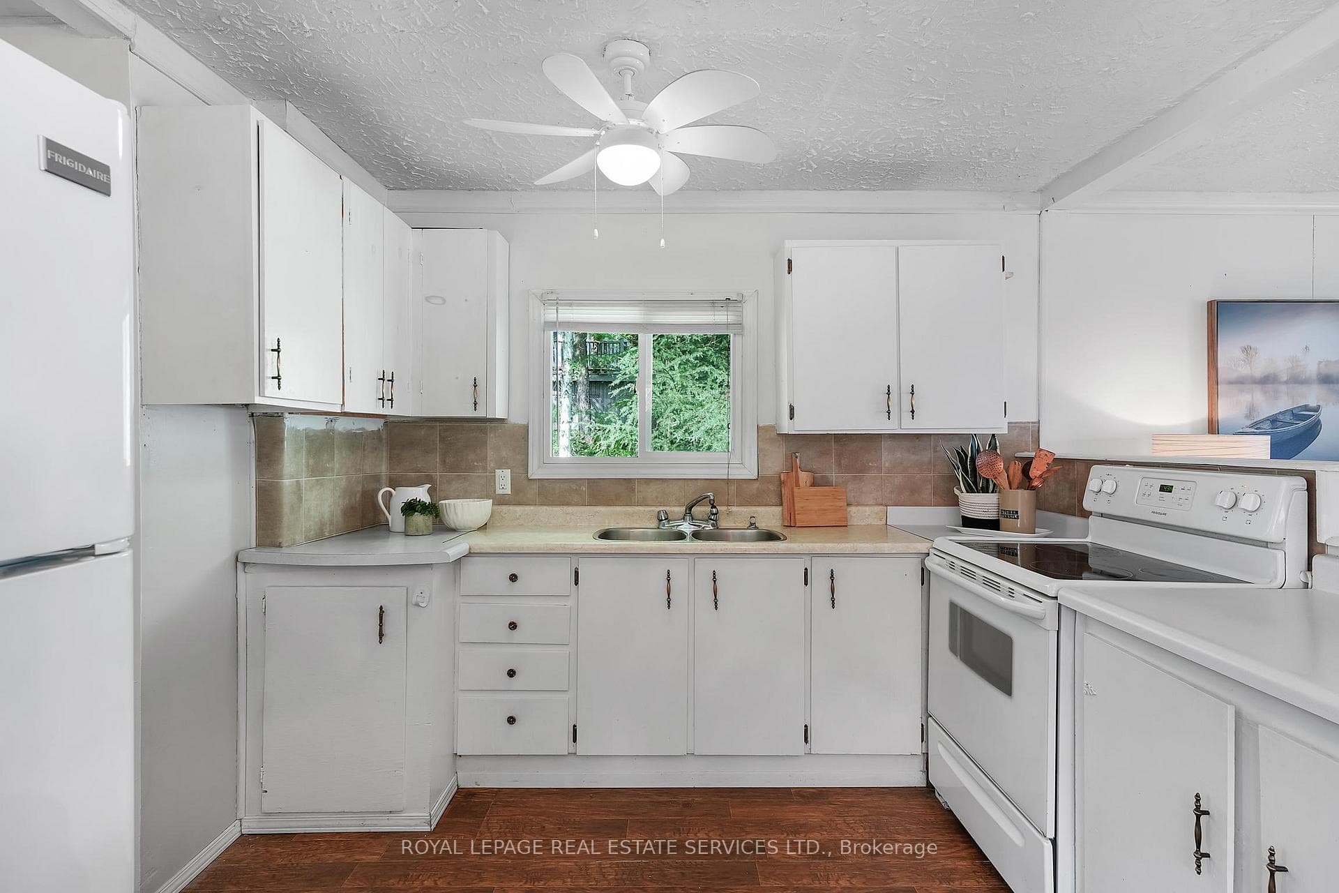 269 Siddon Lake Place photo 20