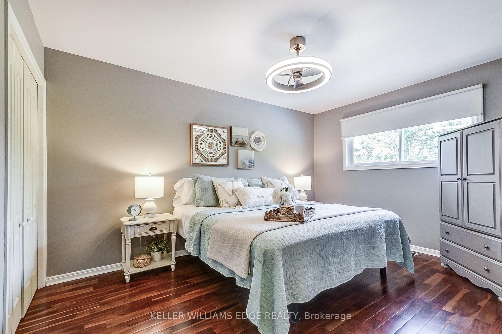 5203 Broughton Crescent photo 17