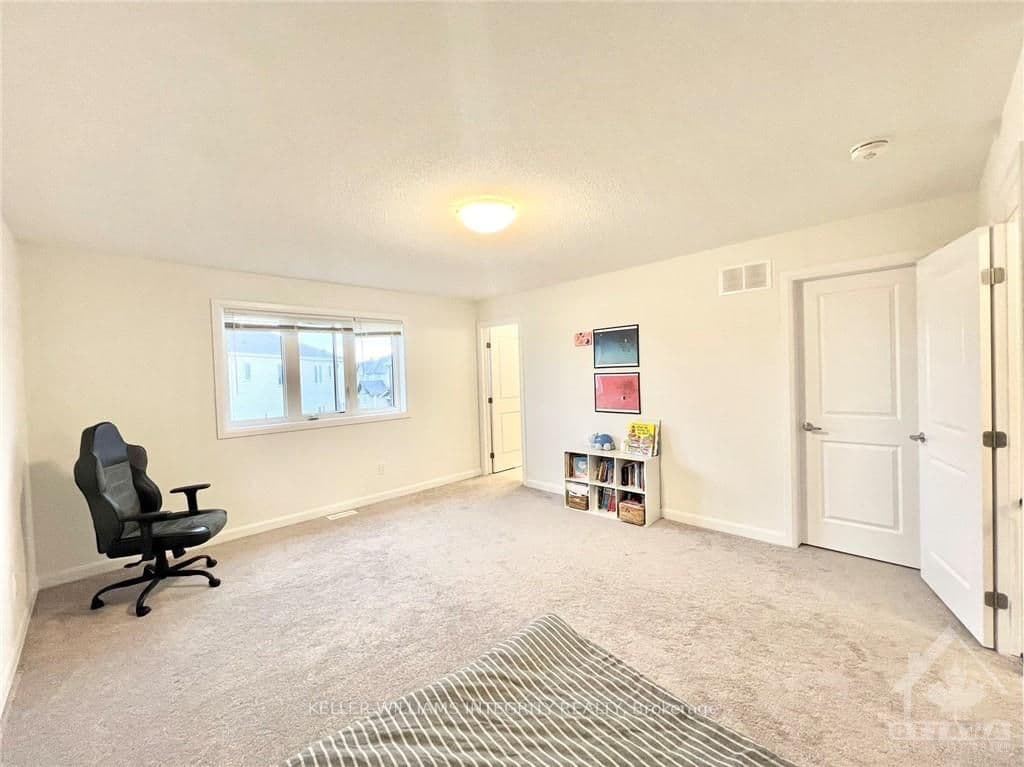 215 CLONRUSH Way photo 20