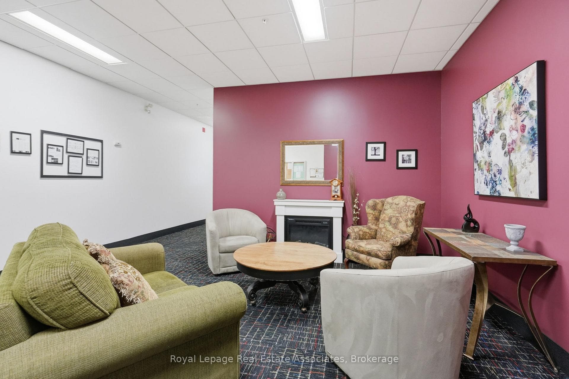 262 Dundas Street Unit 216 photo 31
